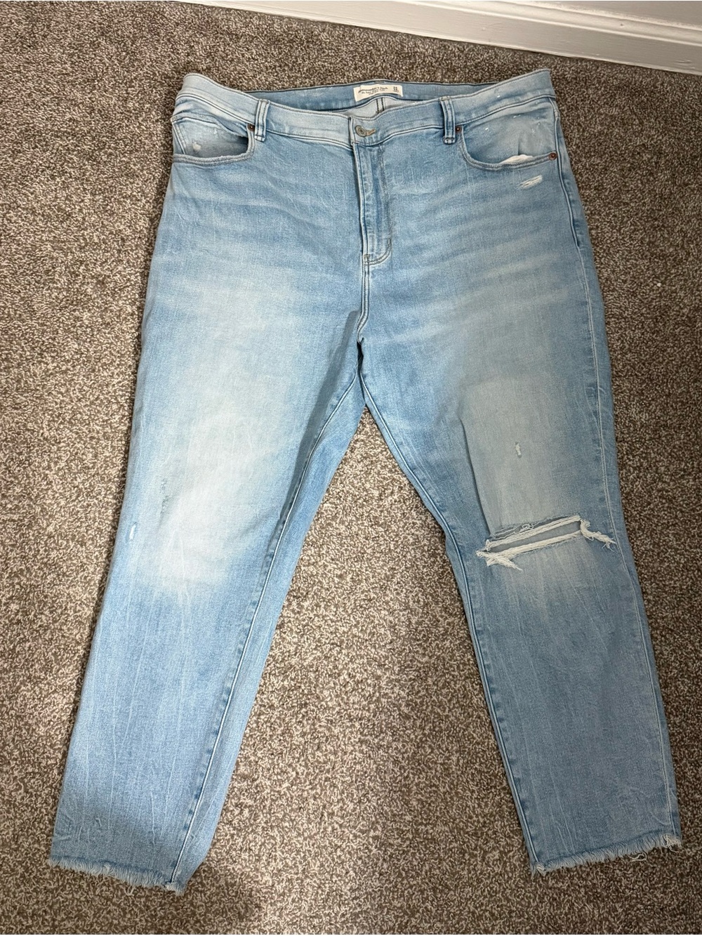 Abercrombie & Fitch Jeans - Picture 2 of 5